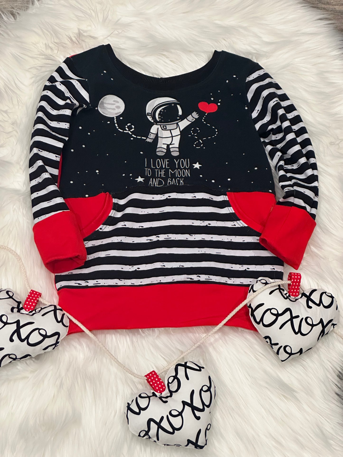 Love You To the Moon and Back GWM Pocket Pullover | Size 18m-4Y