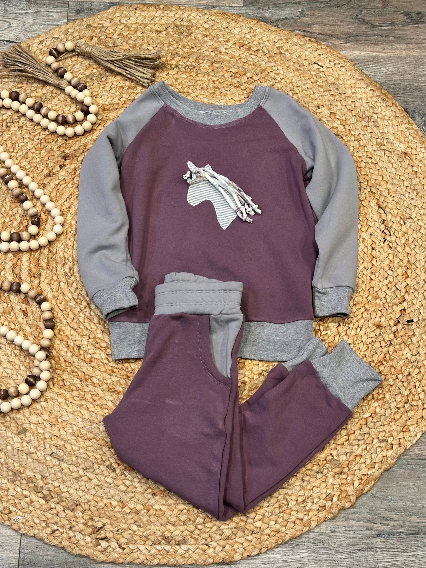 Unicorn Raglan Pullover and Jogger Set | Size 4/5T