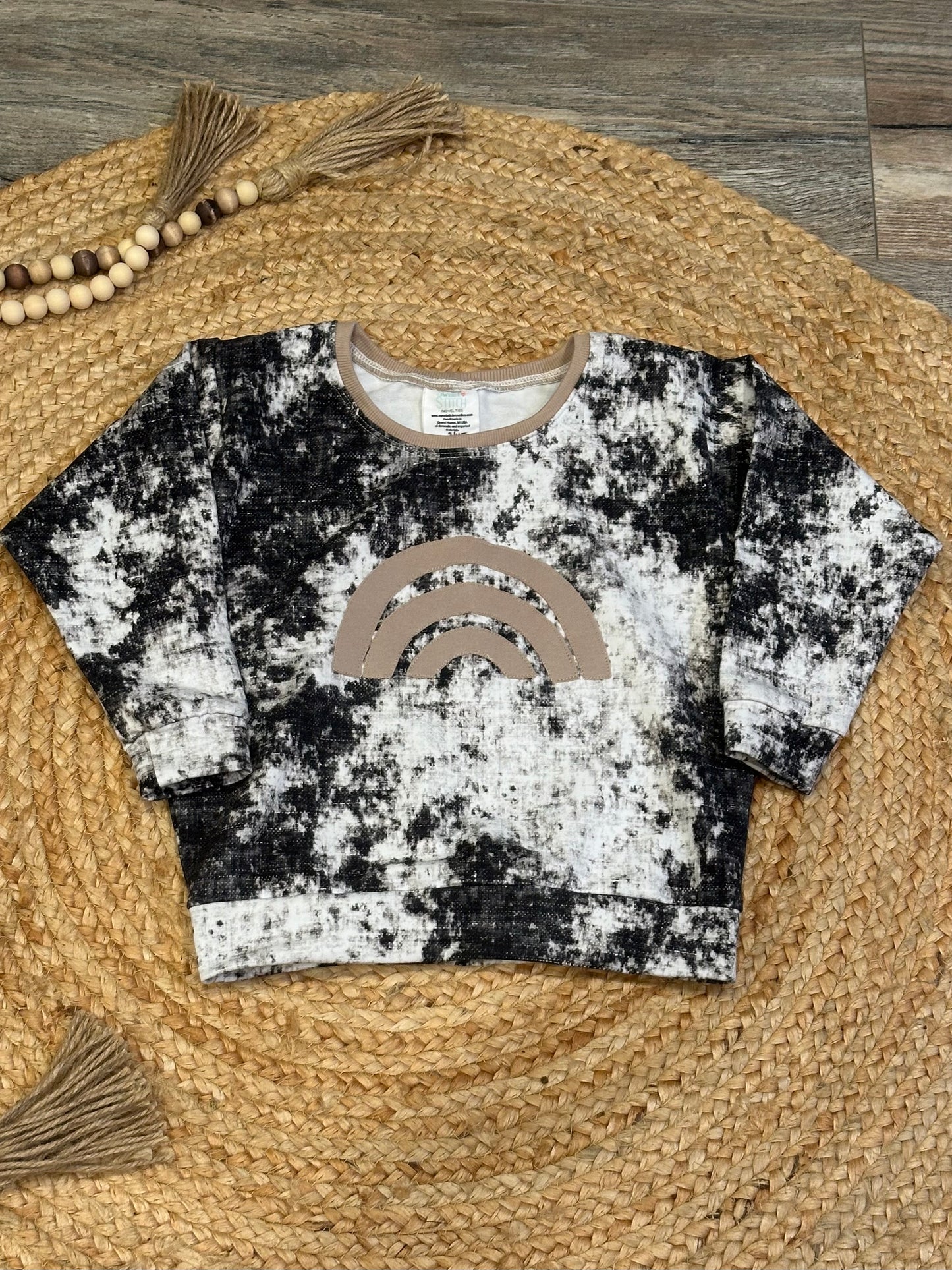 Rainbow Appliqué Acid Wash Oversized Pullovers | Size 3/4T