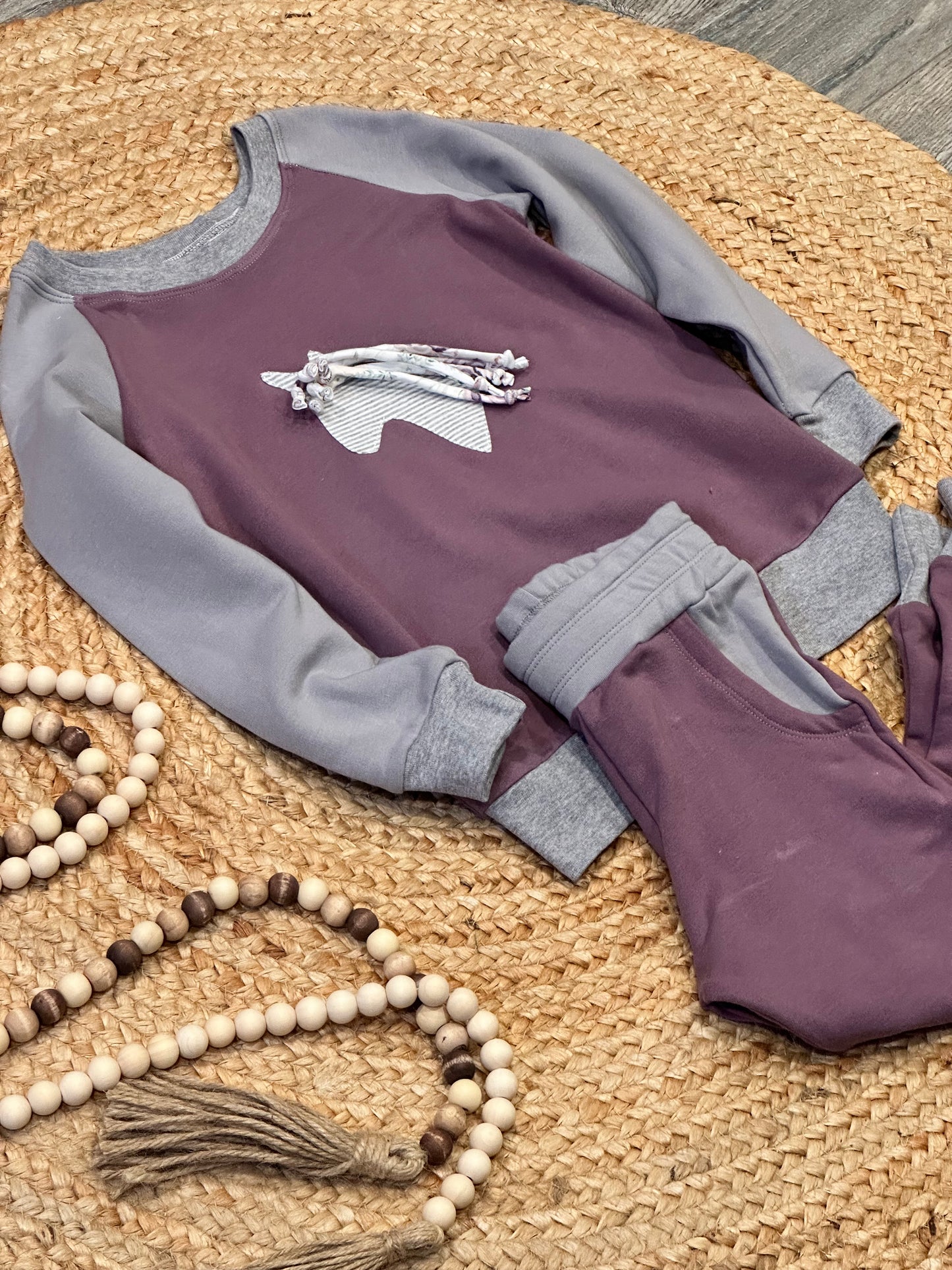 Unicorn Raglan Pullover and Jogger Set | Size 4/5T